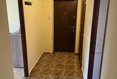 Apartament cu 4 camere în Traian - 2