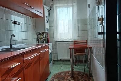 Apartament cu 3 camere semidecomandat în Craiovița Nouă - 6