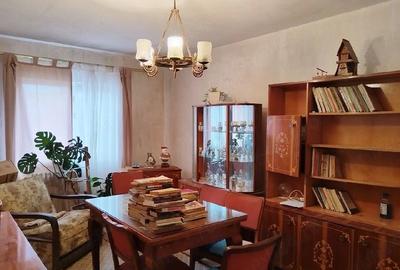 Apartament cu 3 camere decomandat în 9 Mai - 1