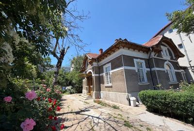 Casă cu 6 camere cu Teren 1050 Mp în Dacia