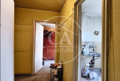 Apartament cu 3 camere semidecomandat în Centru Civic
