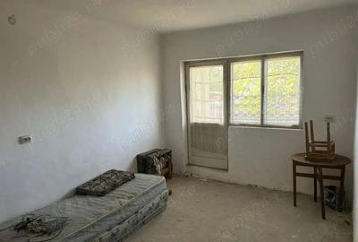 Apartament cu 2 camere decomandat în Stâlpu - 3