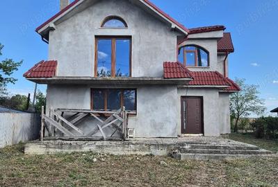 Casă cu Teren 850 Mp în Boțârlău - 3