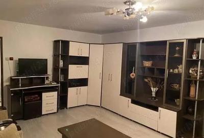 Apartament cu 2 camere decomandat în Micro 17 - 1