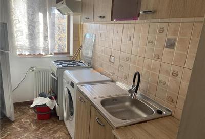 Apartament 2 camere , zona Cartier Sud , decomandat et 3/4 , - 9