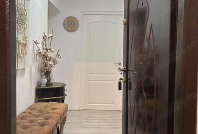 Apartament cu 3 camere decomandat în Central - 1