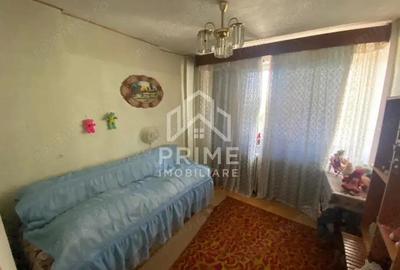 Apartament cu 3 camere decomandat în Ampoi 2 - 3