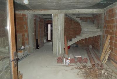 Duplex cu 5 camere cu Teren 400 Mp în Beregsău Mare - 1