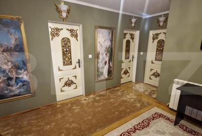 Casa exclusivista cu 4 dormitoare, 390 mp utili, zona Calea - 10