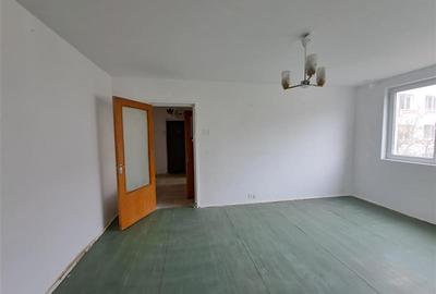 Apartament cu 3 camere semidecomandat în 1 Decembrie 1918 - 2