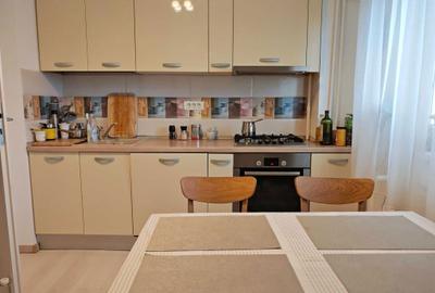 Apartament cu 3 camere decomandat în Băneasa - 1