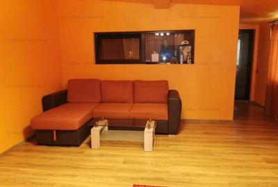 Casă cu 5 camere cu Canalizare în Central - 3