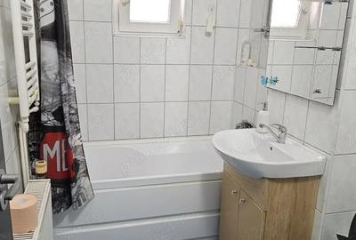 Proprietar - Apartament 3 camere decomandat zona Aradului - Piata Verde - 2