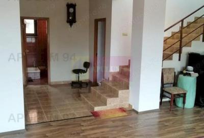 Casă cu 6 camere cu Teren 400 Mp în Ghencea