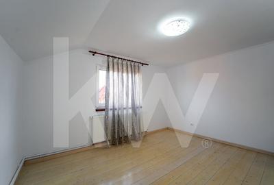 Casă individuală cu 5 camere cu Canalizare în Cristian - 16