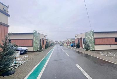 Casă cu 4 camere cu Teren 300 Mp în Central