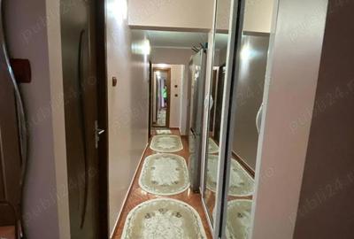 Apartament cu 3 camere decomandat în Central - 3