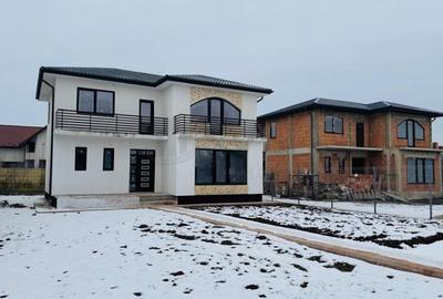 Casă individuală cu 5 camere cu Canalizare în Crevedia - 6