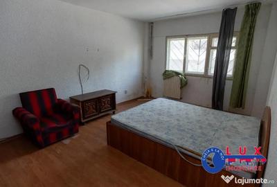 Spațiu comercial, de 66 mp, în Piața Nouă - 9