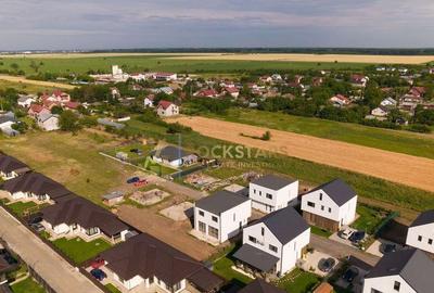 Teren de 331 mp, în Corbeanca