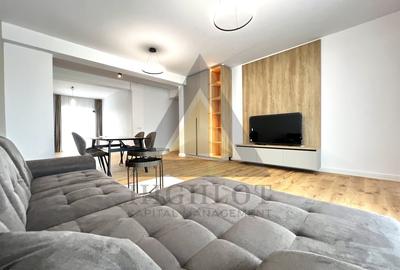 Apartament cu 3 camere semidecomandat, mobilat în Pipera