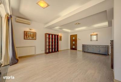 Apartament cu 4 camere în Central - 12