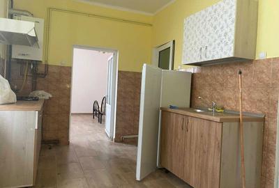 Apartament cu 3 camere decomandat în Central - 6