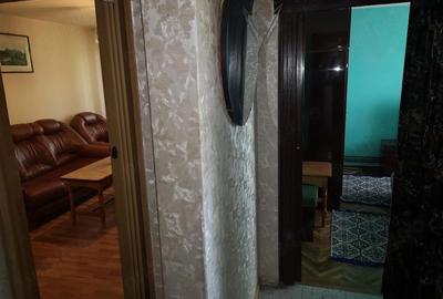 Apartament cu 3 camere decomandat în Vest - 1