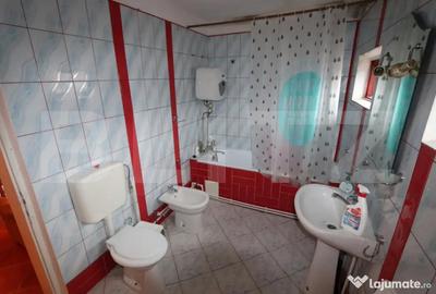Casă cu 3 camere cu Teren 1783 Mp în Central - 9