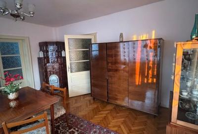 Casă cu 3 camere cu Teren 4000 Mp în Central - 8