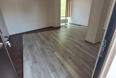 Faleza Nord , spatiu COMERCIAL/BIROURI, 240 mp., 4 locuri de parcare - 2