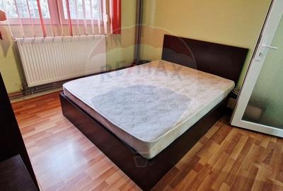 De inchiriat- Apartament 2 camere -Calea Aurel Vlaicu, Etaj 3 cu lift - 4