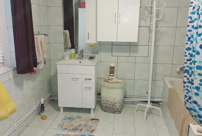 Casă cu 2 camere cu Teren 2251 Mp în Petrești - 1