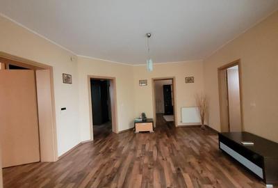 Vila  5 camere  , in Ploiesti, zona 8 Martie. - 8