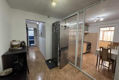 3 cam, 67 mp., decomandat, renovat, etaj 4, zona Palat justitie - 1