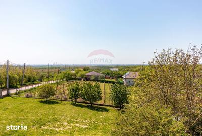 Teren de 1018 mp, în Plopu - 2