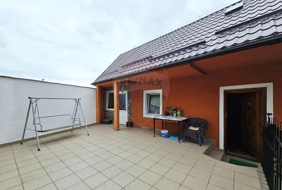 Casă individuală cu 5 camere cu Canalizare în Central - 16