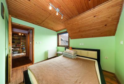 Casă individuală cu 7 camere cu Canalizare în Vest - 36