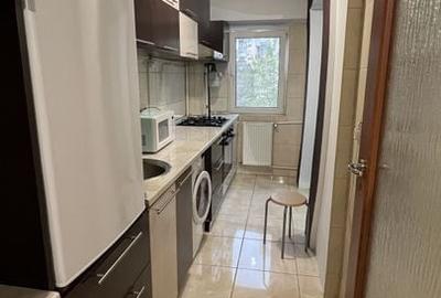 Garsoniera decomandata bloc 1986 Lujerului, Militari - 9