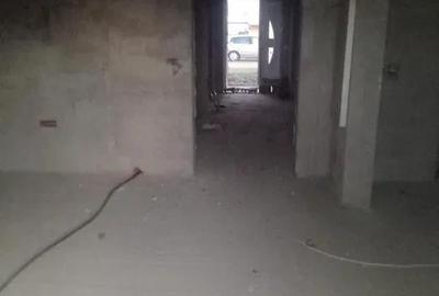 Casă cu 5 camere cu Teren 1000 Mp în Peciu Nou - 1