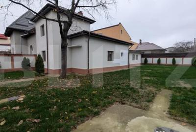 Casă cu 4 camere cu Teren 410 Mp în Cetate - 8