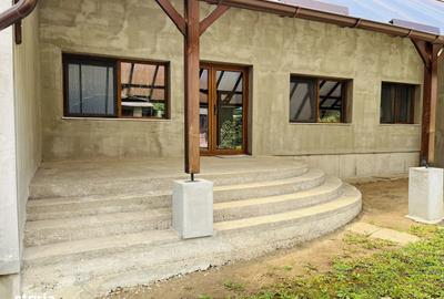 Casă cu 3 camere cu Teren 1994 Mp în Central - 8