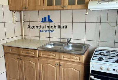 Apartament cu 2 camere de vanzare - Zona Micro 16 - 5