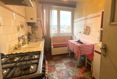Apartament cu 4 camere decomandate , Plopilor - 6