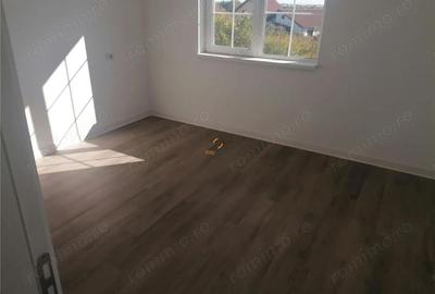 Casă cu Teren 200 Mp în Central