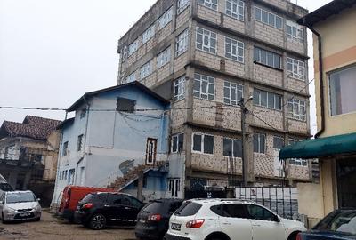 Spațiu comercial, de 1,000 mp, în Ultracentral - 3