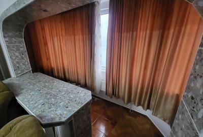 Apartament cu 3 camere decomandat în Central - 3