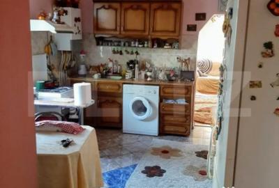 Casă cu 4 camere cu Teren 330 Mp în Central