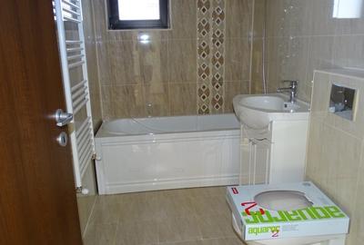 Duplex cu 4 camere cu Canalizare în Prelungirea Ghencea - 10