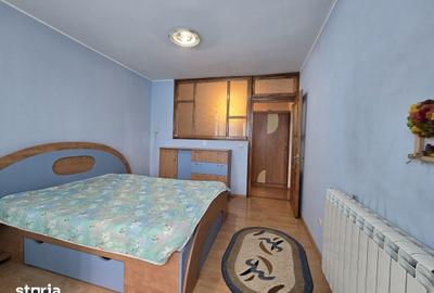 Apartament cu 3 camere decomandat în Port - 2